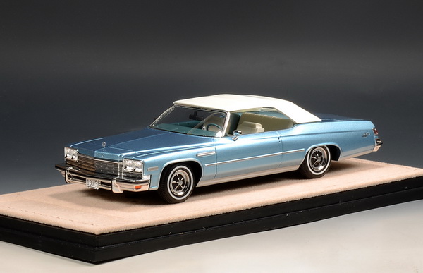 Модель 1:43 Buick LeSabre Custom Convertible (закрытый) - 1975 - Blue Haze Metallic